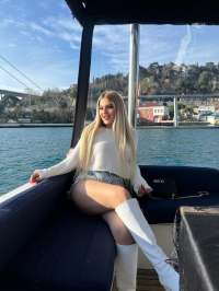 21 yaşlı beyaz tenli Semanur