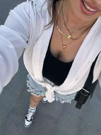 Atakum apart otele gelen Zara
