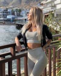 Ateşli gece yaşatan escort İzmirli Fatos