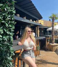 Escort Bensun, kendi yeri olan