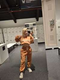 Escort Lina Üniversite öğrencisiyim