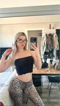 İzmir’den yeni gelen bayan Reyhan