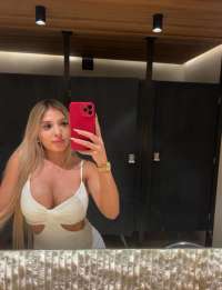 Sakso da iddialı Bayan Alina