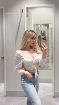 Yeşil gözlü büyük göğüslü İREM