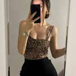 Yini genc bayan Dunyo